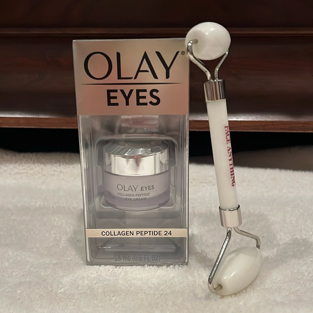 OLAY Eyes Collagen Peptide Eye Cream with free face rolling tool